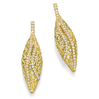 Golden Neem Marquise Earrings 18k Gold and Diamonds packshot