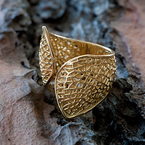Golden Neem open Ring, 3D printed lace casted in 18k Gold by Dana Bloom